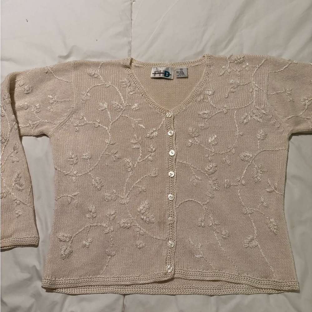 Chic Beige Floral Knit Cardigan